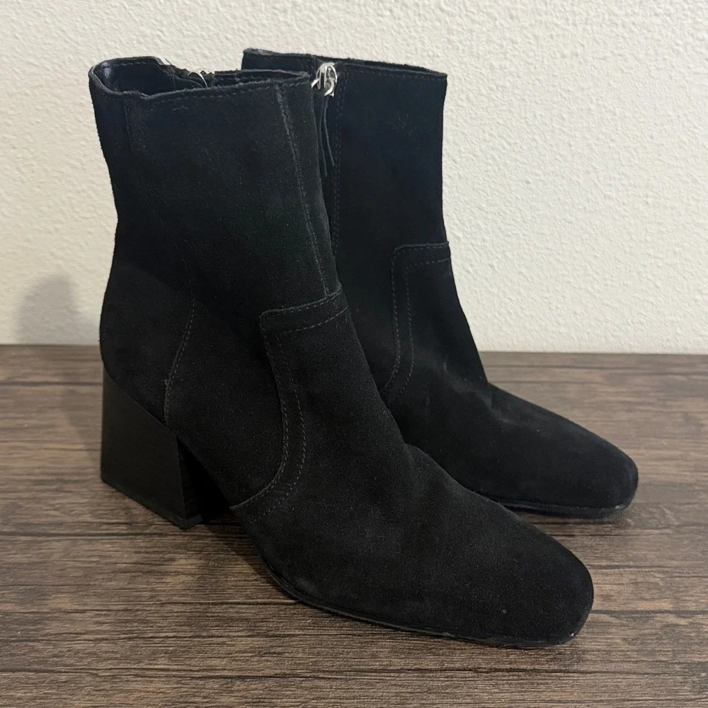 AQUA COLLEGE Waterproof Padded Tora Square Toe Stacked Heel Zip-Up Suede Booties